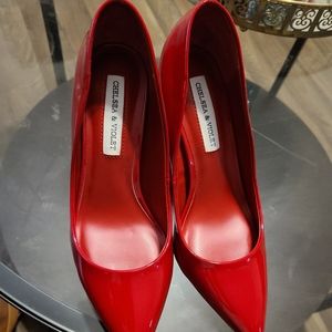 Women's shoe.